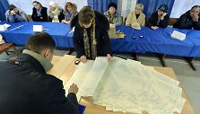 Ukraina rengiasi pirmalaikiams parlamento rinkimams.