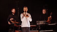 Olafuro Arnaldso koncerto akimirka