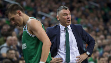 &Scaron;arūno Jasikevičiaus priekai&scaron;tai Edgarui Ulanovui