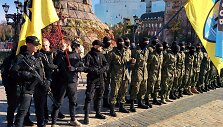 Sekmadienį būrys &bdquo;Azov&ldquo; karių i&scaron;vyko į frontą.