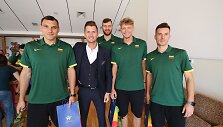 Lietuvos krep&scaron;ininkai aplankė segančius vaikus