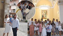 Gretos ir Federico Meschino sūnaus Santiago John krik&scaron;tynų akimirkos