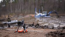 Dingusio kario ie&scaron;koma ir su specialiais dronais