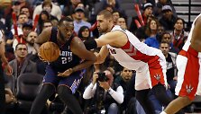 Jonas Valančiūnas ir&bdquo;Bobcats&ldquo; vidurio puolėjas Allas Jeffersonas