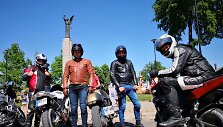 &bdquo;BMW Mototurizmo sprintas&ldquo;, Laisvės paminklas Žiežmariuose