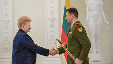 Prezidentė suteikė brigados generolo laipsnį Raimundui Vaik&scaron;norui
