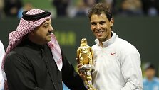 Rafaeliui Nadaliui prizą įteikė Kataro užsienio reikalų ministras Khalidas bin Mohammedas Al-Attiyah