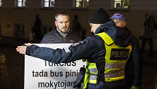 Streikuojančių mokytojų palaikymo akcija prie Prezidentūros