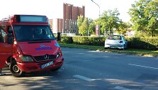 Avariją sukėlė 10 klaipėdiečių į darbą vežęs mikroautobusas 