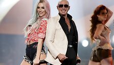 Kesha ir Pitbullis