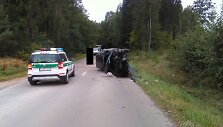 Kauno rajone nesuvaldytas &bdquo;Audi&ldquo; liko gulėti ant &scaron;ono