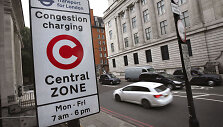 Rinkliava už įvažiavimą į Londono centrą taikoma nuo 2003 metų
