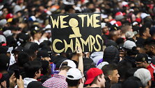 &bdquo;Toronto Raptors&ldquo; pergalės paradas