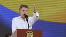 Juanui Manueliui Santosui premija skirta už pastangas nutraukti pusę &scaron;imtmečio Kolumbiją krečiantį konfliktą su sukilėlių grupuote FARC
