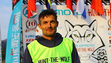 &bdquo;Hunt The Wolf&ldquo; dalyviai kuriasi bivake