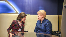 CERN direktorė Fabiola Gianotti ir prezidentė Dalia Grybauskaitė