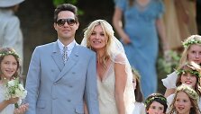 Kate Moss ir Jamie Hince'as (2011 m.)
