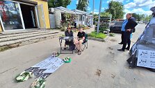 Protestas prie baro &bdquo;Yla&ldquo; Salininkuose