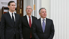Jaredas Kushneris, Kirilas Dmitrijevas, Steve'as Witkoffas / REUTERS