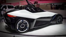 &bdquo;Nissan BladeGlider&ldquo; konceptas Ženevoje