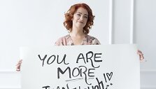 Akimirkos i&scaron; Ericos Jennings vaizdo klipo &bdquo;Because Of You&ldquo; filmavimo