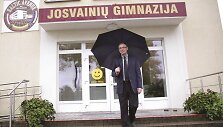 Metų mokytojas Vaidas Gri&scaron;inas stebina savo nuo&scaron;irdumu bei kuklumu