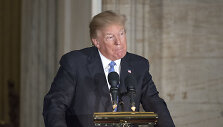 Donaldas Trumpas nesutaria su žiniasklaida