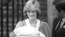Princesė Diana ir princas Charlesas su sūnumi Williamu (1982 m. birželio 22 d.)