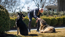 Joe Bidenas su &scaron;unimis