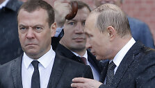 Dmitrijus Medvedevas ir Vladimiras Putinas
