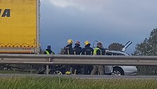 Vilniaus rajone susidūrė vilkikas ir BMW