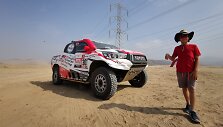 Dakaro automobilių testai dykumoje kartu su &bdquo;Toyota Gazoo Racing&ldquo; komanda