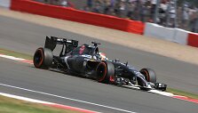 &bdquo;Formulės-1&ldquo; penktadienio treniruotės Silverstone