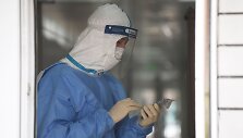 Internete gausu melagingų patarimų, kaip kovoti su naujuoju koronavirusu