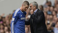 Treneris Jose Mourinho ir Fernando Torresas