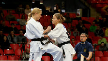 Diana Mačiūtė (kairėje)