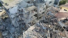 Irano smūgių padariniai Izraelyje. Ramat Ganas, netoli Tel Avivo.