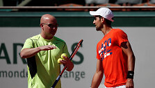 Andre Agassis ir Novakas Džokovičius