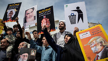 Iraniečiai protestuoja prie&scaron; D.Trumpo sprendimą pasitraukti i&scaron; JCPOA