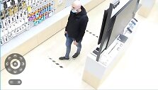 Kauno policija ai&scaron;kinasi, kas i&scaron; parduotuvės nugvelbė laikrodį