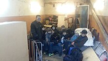 Kaune sulaikyti de&scaron;imt vietnamiečių į garažus pristatę vyrai
