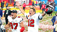 Robas Gronkowski ir Tomas Brady