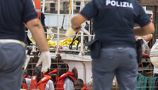 Italija are&scaron;tavo migrantus gelbėjantį laivą &bdquo;Eleonore&ldquo;