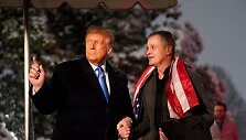 Donaldas Trumpas ir Marcas Fogelas / REUTERS