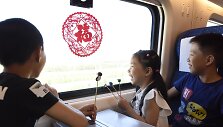 Kinija atnaujins supergreitųjų traukinių eismą