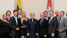 Prezidentė Dalia Grybauskaitė apdovanojo &bdquo;Globalios Lietuvos apdovanojimų&ldquo; nugalėtojus 2014 m. sausio 03 d. 