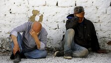Imigrantai po nesėkmingo bandymo patekti į Makedoniją