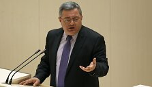 Gruzijos parlamento pirmininkas Davidas Usupa&scaron;vilis.