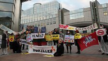 Protestas prie&scaron; Astravo AE Briuselyje
