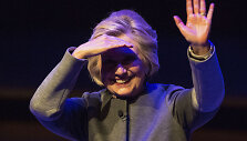 Hillary Clinton teigia, kad Rusija neketina liautis trukdyti Vakarų demokratijoms